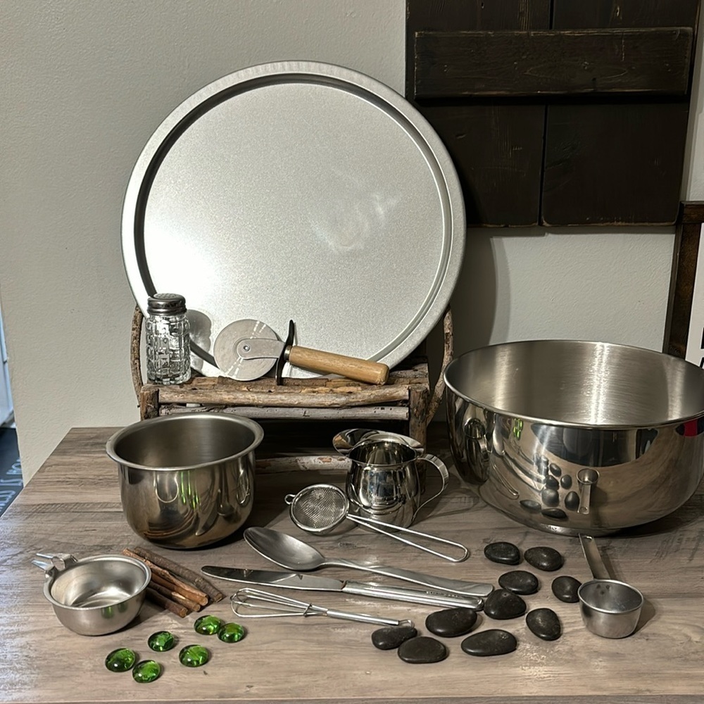 CURATED BY ME 33 PIECE PIZZA, PIZZA OUTDOOR MUD KITCHEN LOOSE PARTS SET